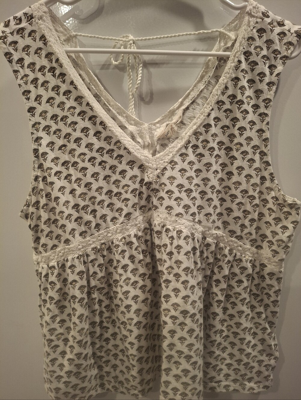 Lucky Brand Cream Tank Top with Brown Leaf Print